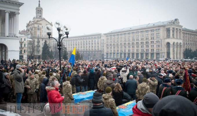 На Майдане простились с погибшими бойцами