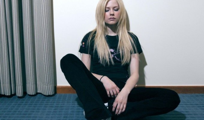 Avril Lavigne, новое фото (11 фото)