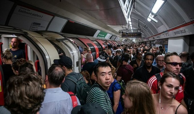 В Лондоне решили отапливать квартиры с помощью метро (3 фото)