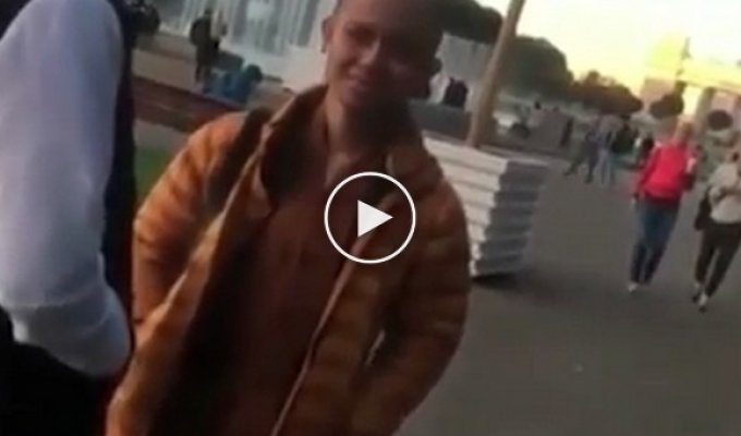 Дагестанцы поймали буддиста в Москве и издеваются над ним