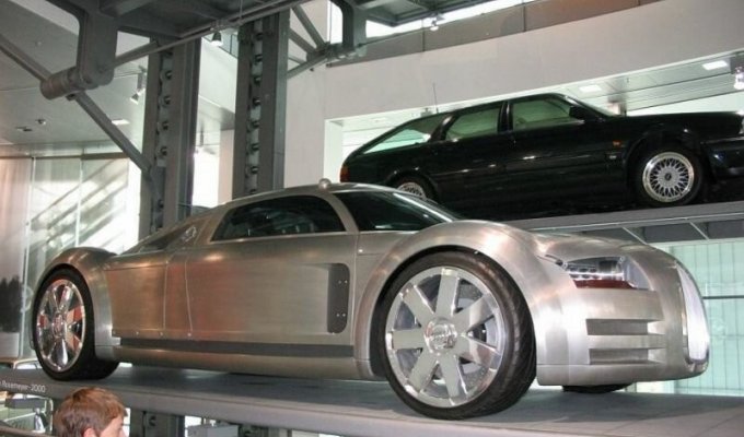 Audi Rosemeyer — неповторимый и концептуальный суперкар 2000 года (9 фото)
