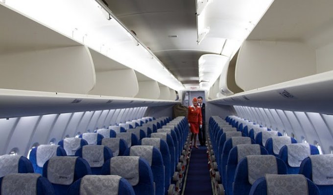 Первый рейс SuperJet, отчет и фото нового самолета (37 фото)