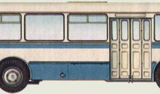 Старый и добрый ЛиАЗ-677 (14 фото)