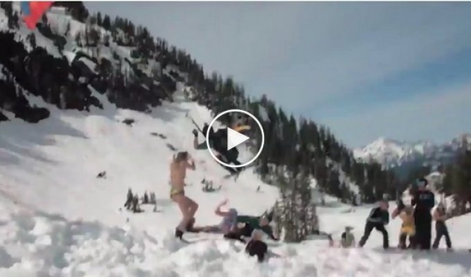 Лыжник-парашютист едва не сбил девушку при приземлении