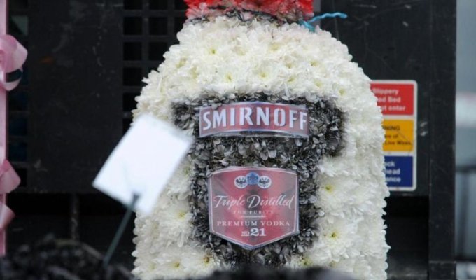 В Лондоне с размахом прошли похороны цыганской баронессы (13 фото)