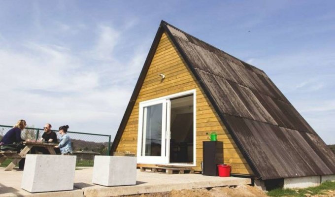 Уютный дом-шалаш в Бельгии (11 фото)