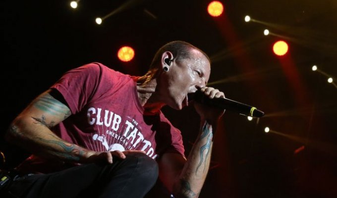 Солист группы Linkin Park Честер Беннингтон покончил жизнь самоубийством