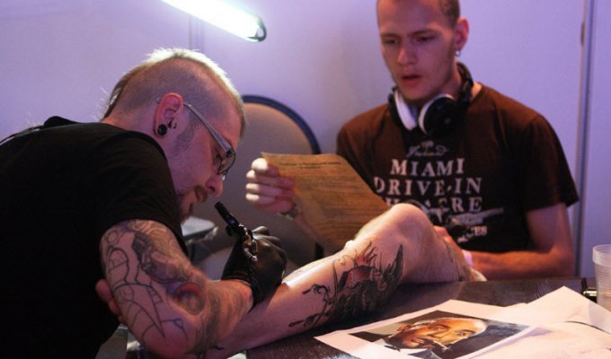10ый фестиваль татуировки (12 фото)