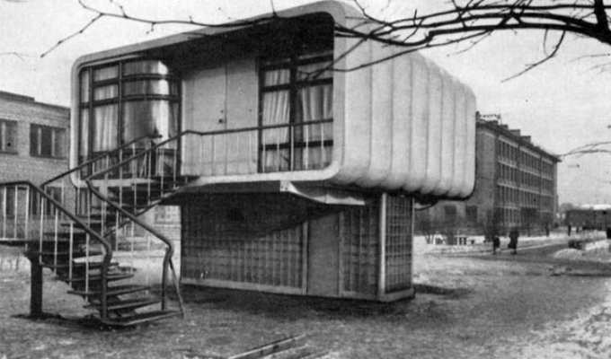 Ленинградский пластмассовый дом (14 фото)