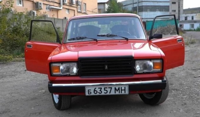 Новенький ВАЗ-2107, произведенный еще в советском союзе, с очень интересной историей (12 фото + 1 видео)