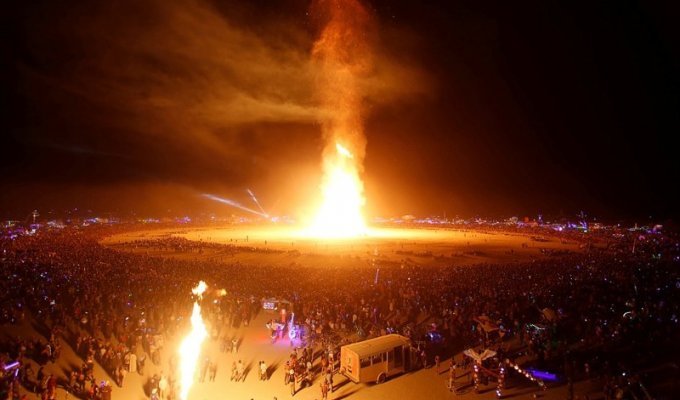Сгореть на Burning Man. Рассказ очевидца трагедии (11 фото + 1 видео)