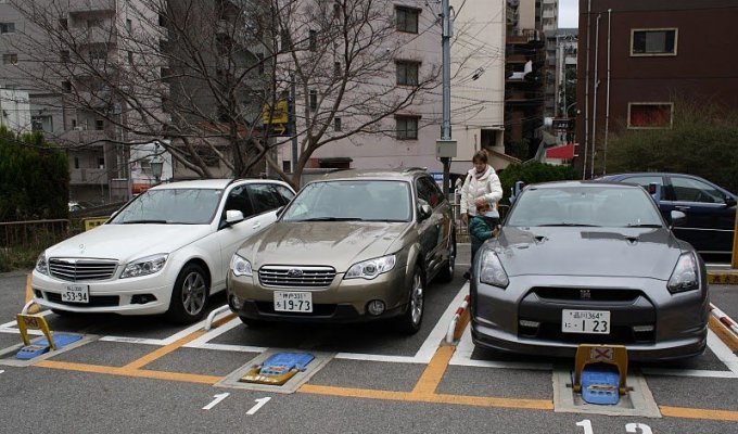 Где в Японии паркуют машины
