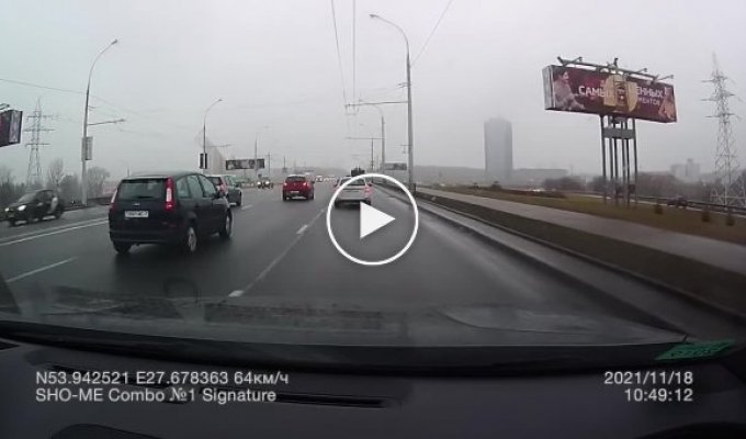 В Минске «учитель» на BMW спровоцировал аварию и спокойно уехал