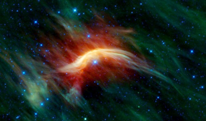 Обнаружена самая быстрая звезда за всю историю наблюдения Млечного Пути (2 фото)
