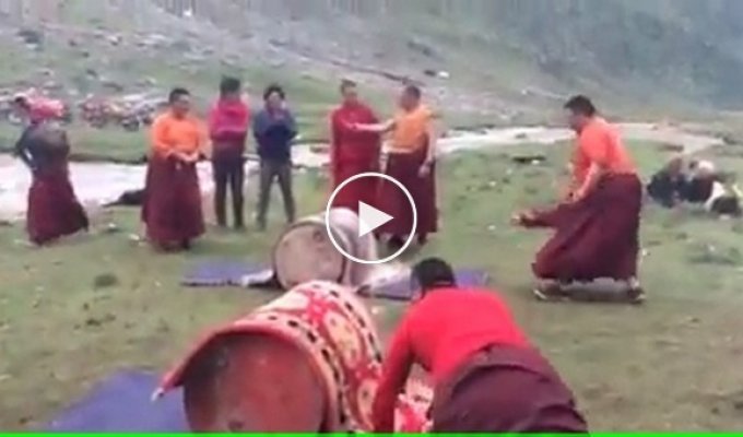 Суровые тренировки тибетских монахов