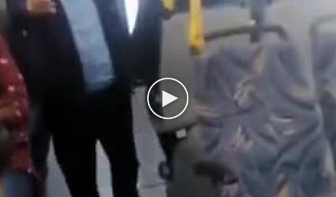 В Казани арестовали пассажира, который подрался с кондуктором