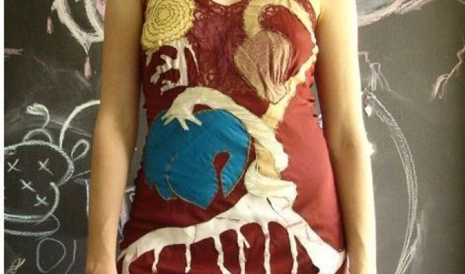 Анатомические платья (6 фото)