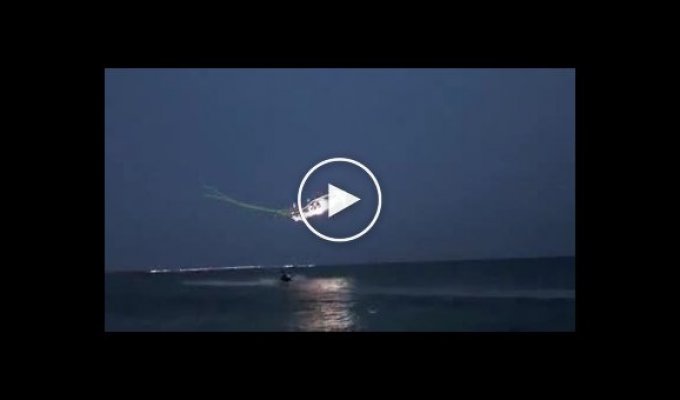 Полет воздушных змеев над Каспийским морем