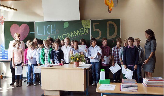 Первый учебный день в немецкой гимназии (8 фото)