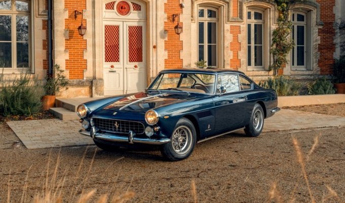 Ferrari 250 GTE 1963 года участвовавший в гонках оценили в 387 тысяч евро (27 фото)
