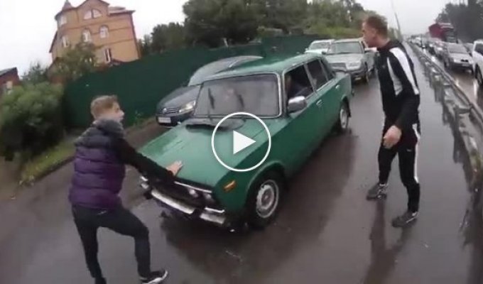 Украинский Стоп Хам пытается образумить культурных водителей (мат)