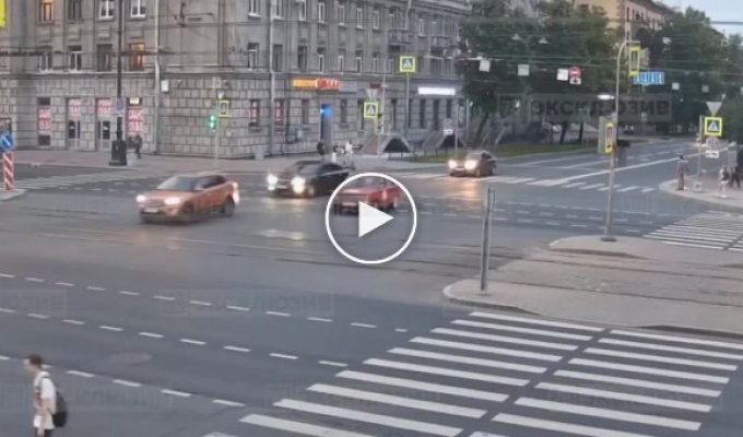 Мотоциклист серьезно пострадал в ДТП с «Жигулями» на юге Петербурга