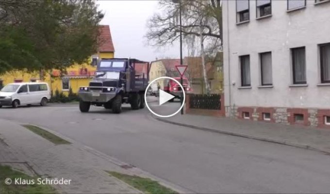 В Германии прошел автопробег поклонников КрАЗов