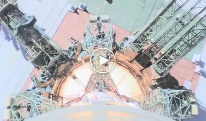 «Роскосмос» опубликовал видео аварии «Союза»