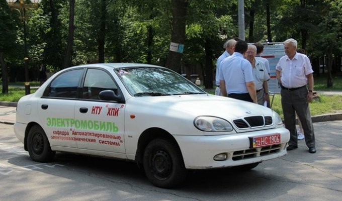 В Украине создали электромобиль на базе Daewoo Lanos (2 фото)
