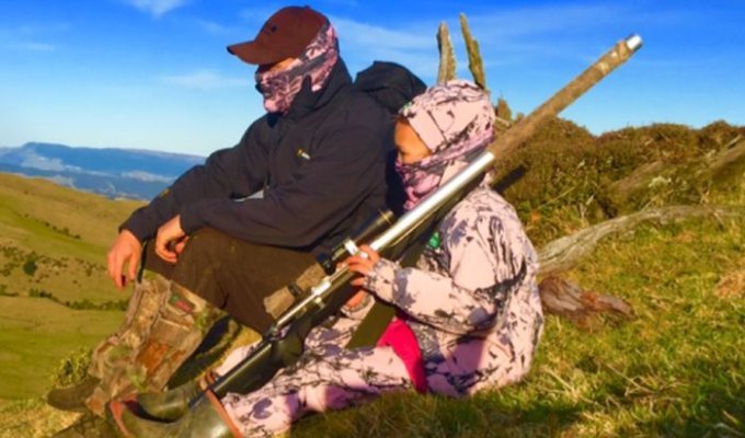 Охотник из Новой Зеландии скормил сердце только что убитого оленя 8-летней дочери (фото)