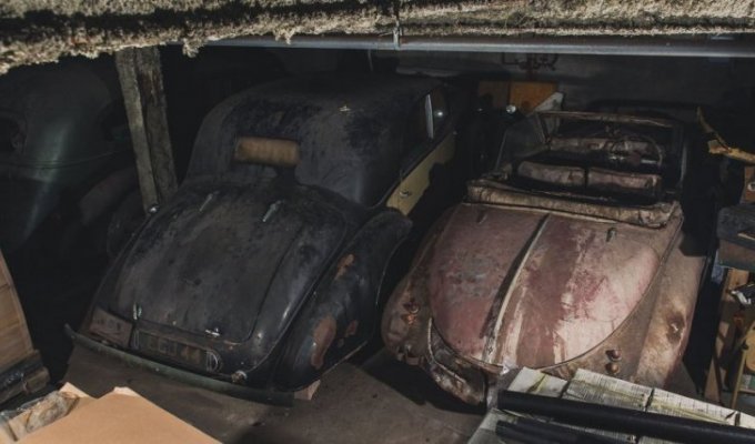 На заброшенной подземной парковке в Нью-Йорке найдены автомобили, простоявшие там 40 лет (40 фото)