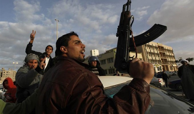 Беспорядки в Ливии (24 фото)