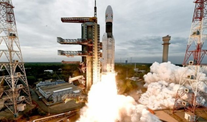 Индийский "Чандраян-2" потерпел неудачу при посадке на Луну (4 фото)
