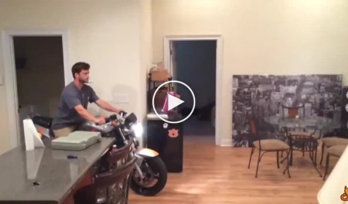 Тест-драйв мотоцикла по домашнему