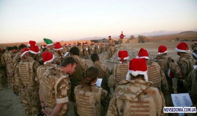  Рождество в Афганистане (4 фото)