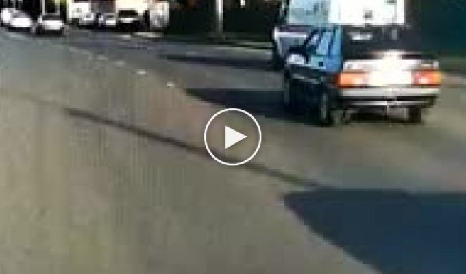 В Татарстане машина скорой помощи врезалась в столб