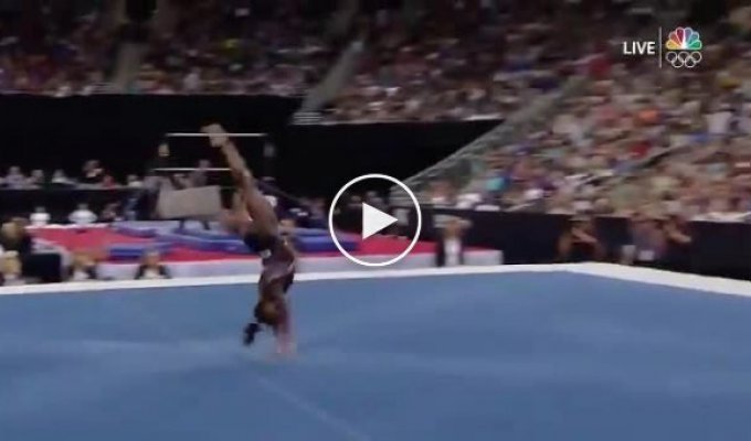 Гимнастка из США показала прыжок, который нарушает законы физики