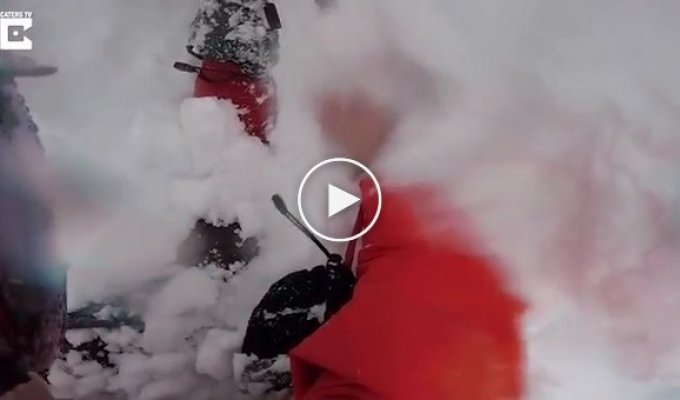 Спасение заживо погребенного в сугробе сноубордиста