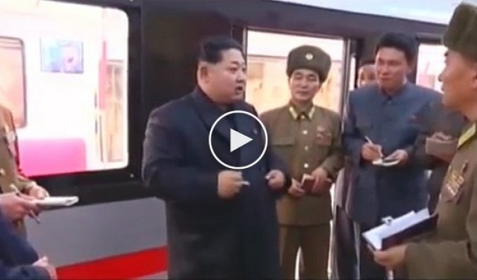 Ким Чен Ын на испытаниях нового метропоезда