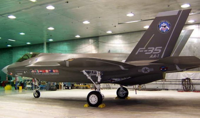 Истребитель F-35 может стать беспилотным (5 фото)