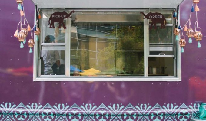 Как Google кормит своих работников бесплатной едой с помощью кафе на колесах (21 фото)