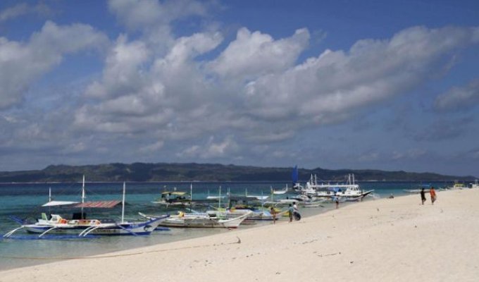 Филиппинский остров Боракай на полгода закроют для туристов (4 фото)