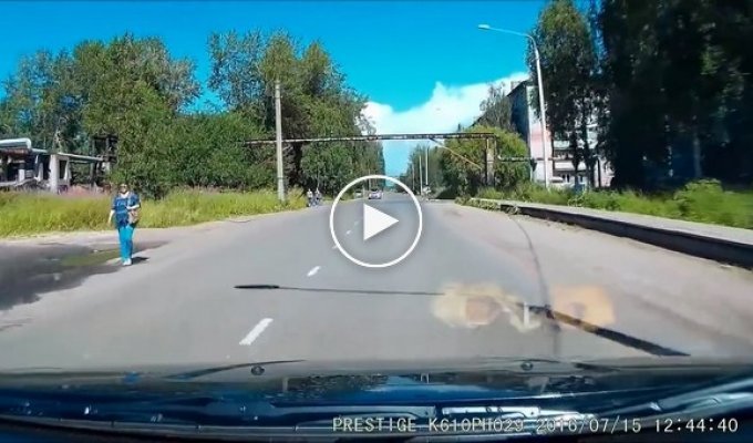Велосипедист вылетел под автомобиль в Архангельске  