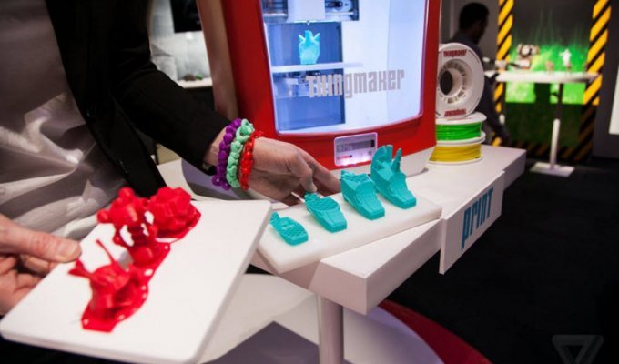 3D-принтер от Mattel «напечатает» любую детскую игрушку (4 фото)