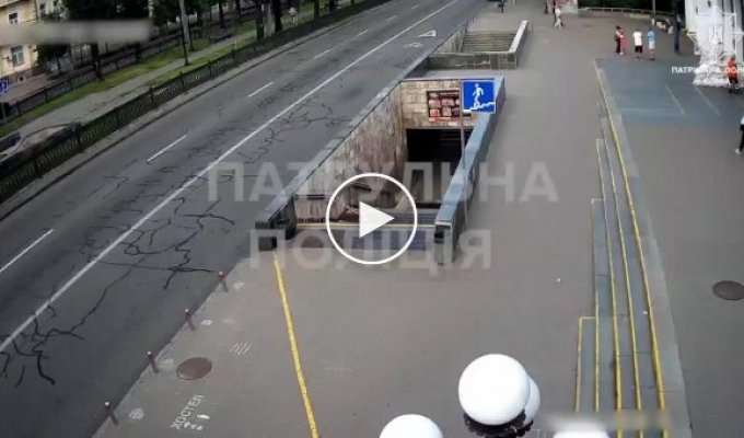 Появилось видео аварии на бульваре Тараса Шевченко