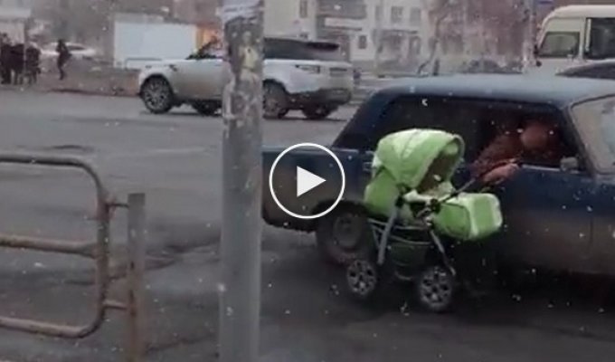 Перевозка детской коляски в Челябинске
