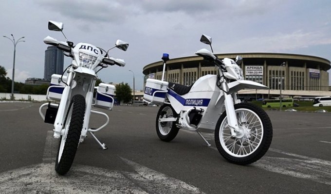 Концерн "Калашников" показал электромотоциклы для полиции России (1 фото + 1 видео)