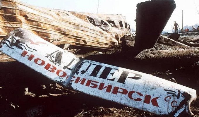 Железнодорожная катастрофа под Уфой в ночь с 3 на 4 июня 1989 года (13 фото)