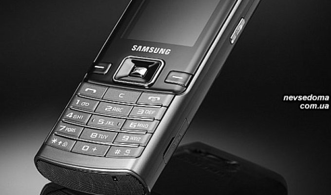 Samsung D780 Duos – с поддержкой двух SIM-карт и режимом Dual Standby