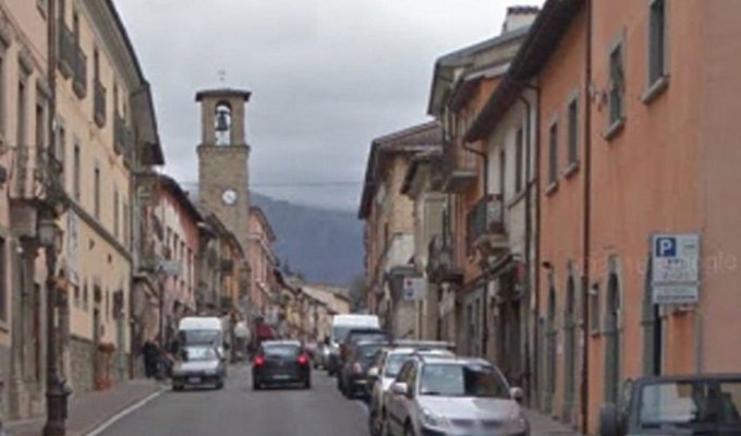 Итальянские города до и после разрешительного землетрясения (16 фото)